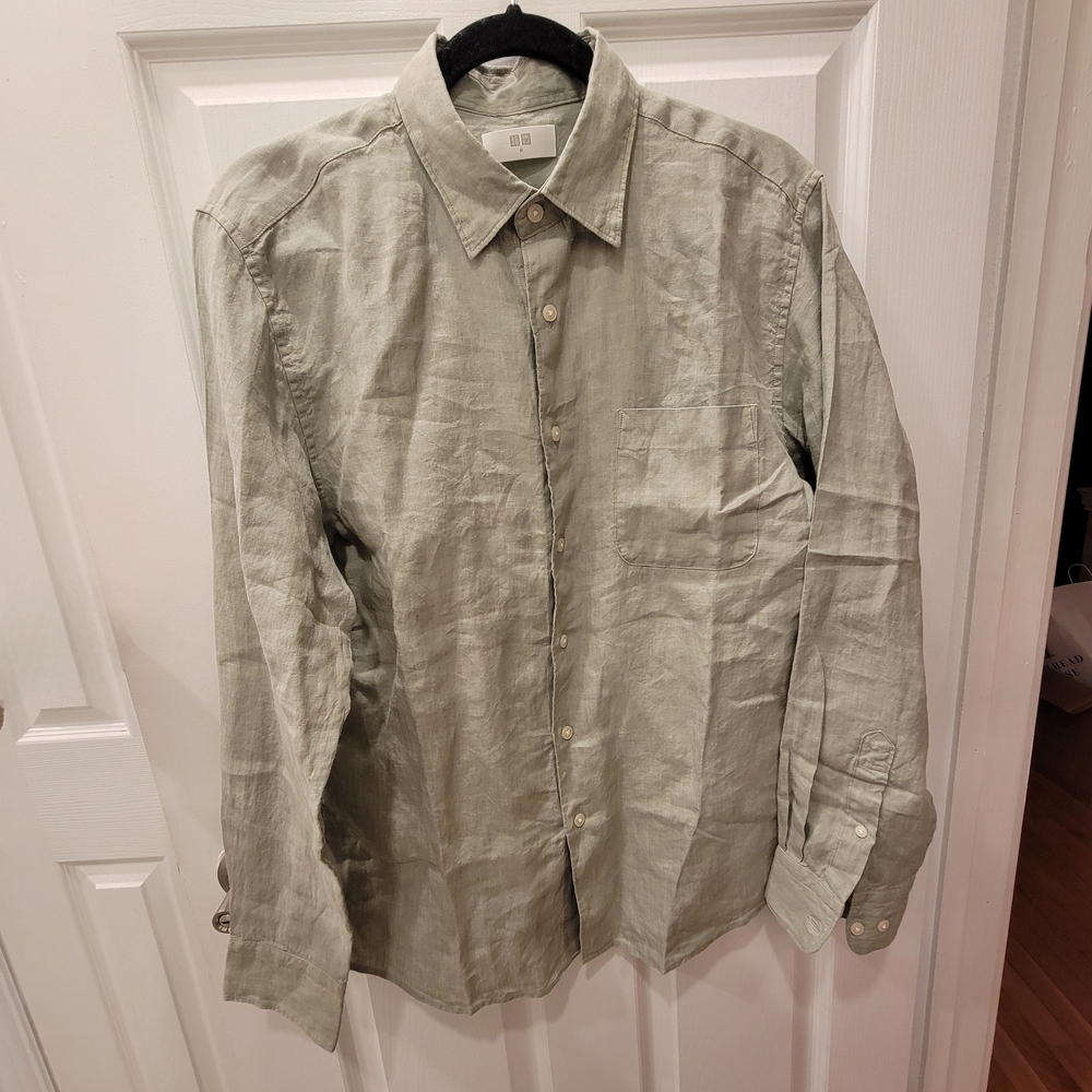 UNIQLO Light Olive Green Linen Button-Up Shirt - Size M